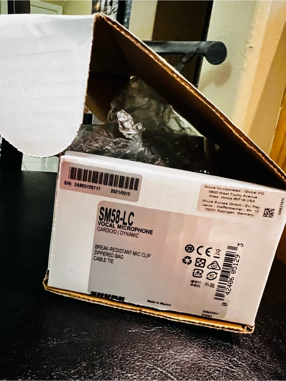 Shure SM58 Vocal Microphone - Black Body with Silver Grille